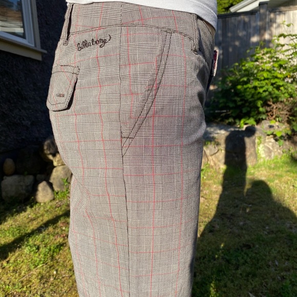 VINTAGE BILLABONG BERMUDA SHORTS - Picture 2 of 4